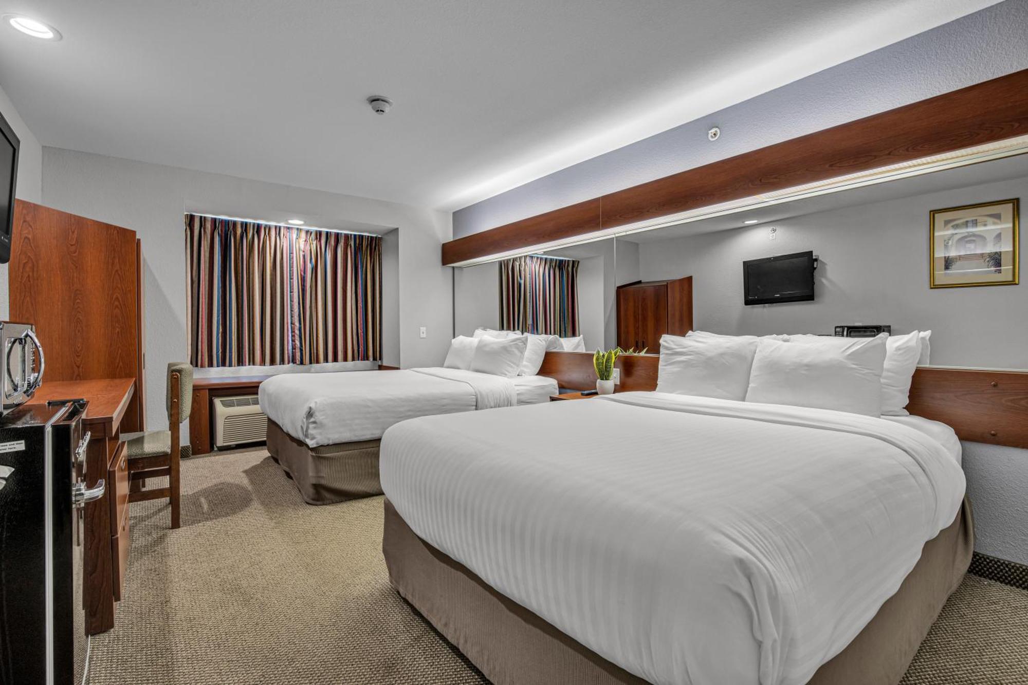 The Block Hotel Bentonville Bagian luar foto
